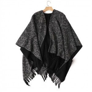 double-side-jacquard-wool-poncho01366396764